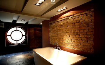 Ein Badezimmer wie in einem kleinen Tempel