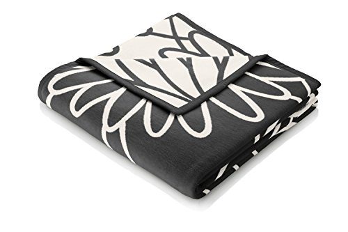 Biederlack-646620-Wohn-und-Kuscheldecke-86--Polyacryl-Dralon-Veloursband-Einfassung-150-x-200-cm-anthrazit-Thermosoft-Top-Daisy-0 Biederlack-646620-Wohn-und-Kuscheldecke-86--Polyacryl-Dralon-Veloursband-Einfassung-150-x-200-cm-anthrazit-Thermosoft-Top-Daisy-0