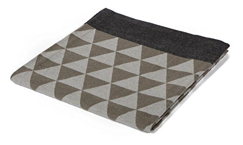 Biederlack-649805-Wohn-und-Kuscheldecke-Baumwoll-Mischgewebe-Umschlagsaum-150-x-200-cm-grau-Scala-Triangles-0 Biederlack-649805-Wohn-und-Kuscheldecke-Baumwoll-Mischgewebe-Umschlagsaum-150-x-200-cm-grau-Scala-Triangles-0