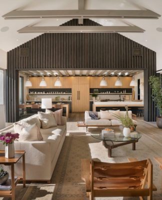 Residence in Newport Beach by KRS Development