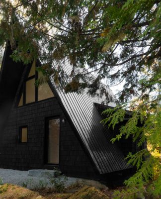 Jean Verville architecte Renovates a Canadian A-frame House
