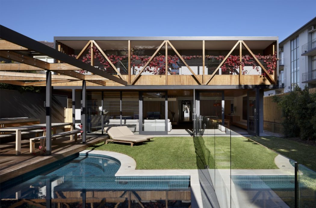 004-hawthorn-house-by-am-architecture-1050x692