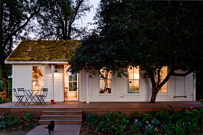 Tiny-House-10-850x566