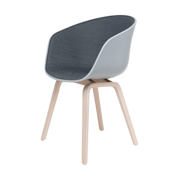 About A Chair AAC22 Spiegelpolster Stuhl lackiert matt khaki About A Chair AAC22 Spiegelpolster Stuhl lackiert matt khaki