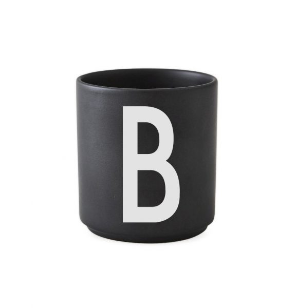 Design Letters Porcelain Collection Becher aus Porzellan Design Letters Porcelain Collection Becher aus Porzellan