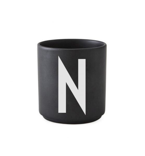 Design Letters Porcelain Collection Becher aus Porzellan Design Letters Porcelain Collection Becher aus Porzellan
