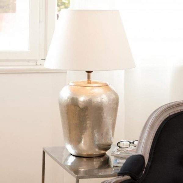 Tischlampe Bonnée antiksilber/offwhite Gesamt: H/Ø ca. 52/30 cm Tischlampe Bonnée antiksilber/offwhite Gesamt: H/Ø ca. 52/30 cm