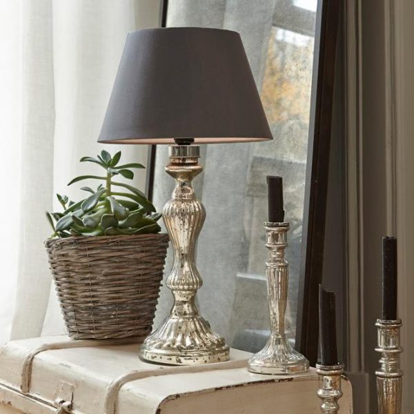Tischlampe Lorey antiksilber Fuß: H/Ø ca. 40/15 cm. Gesamthöhe ca. 57 cm Tischlampe Lorey antiksilber Fuß: H/Ø ca. 40/15 cm. Gesamthöhe ca. 57 cm