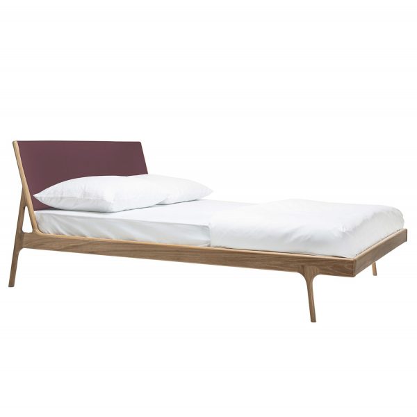 Bett Fawn I - Eiche massiv - 180 x 200cm - Eiche Hell - Echtleder Tupi Bordeaux Bett Fawn I - Eiche massiv - 180 x 200cm - Eiche Hell - Echtleder Tupi Bordeaux