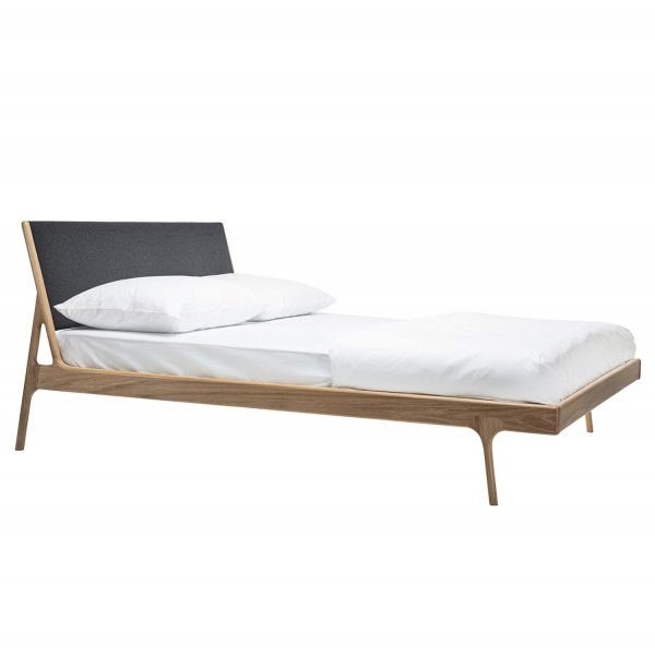 Bett Fawn I - Eiche massiv - 180 x 200cm - Eiche Hell - Stoff Muya Anthrazit Bett Fawn I - Eiche massiv - 180 x 200cm - Eiche Hell - Stoff Muya Anthrazit