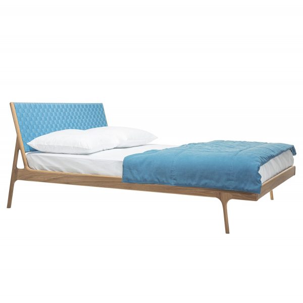 Bett Fawn II - Eiche massiv - 160 x 200cm - Eiche Hell - Eisblau Bett Fawn II - Eiche massiv - 160 x 200cm - Eiche Hell - Eisblau