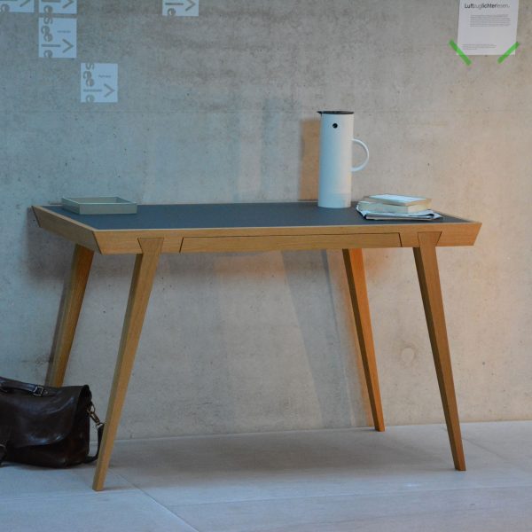 Desk Schreibtisch Desk Schreibtisch