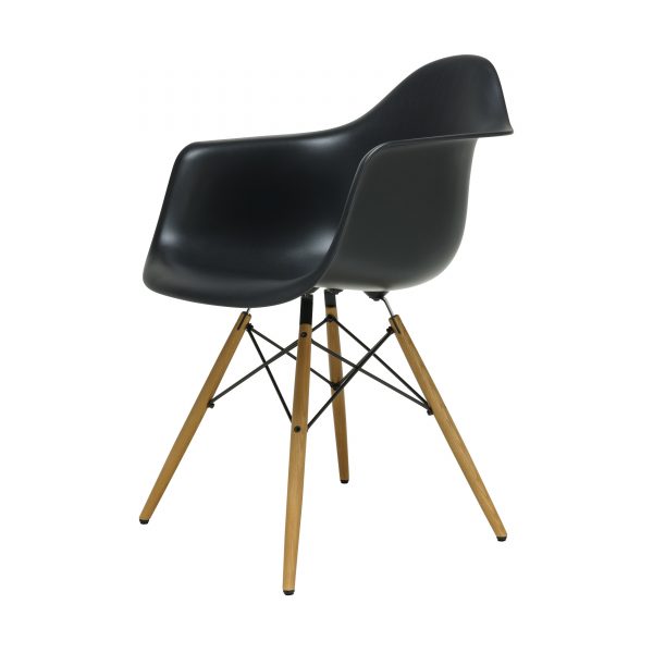 Eames Plastic Armchair Stuhl DAW mit Filzgleitern basic dark-Esche neue Maße Eames Plastic Armchair Stuhl DAW mit Filzgleitern basic dark-Esche neue Maße