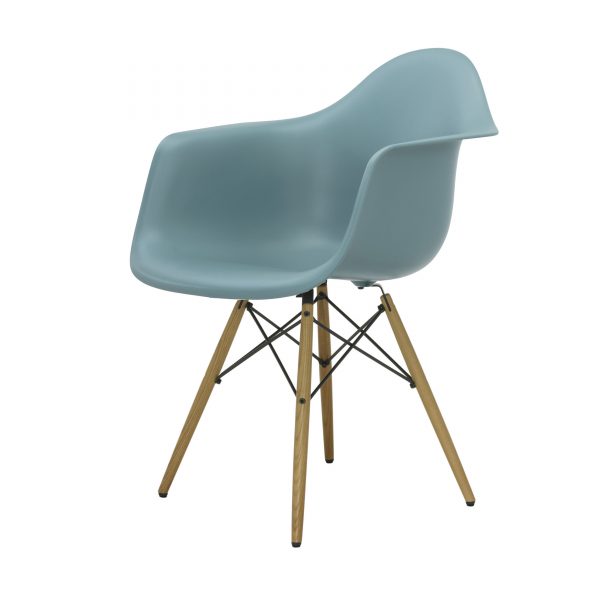 Eames Plastic Armchair Stuhl DAW mit Filzgleitern ocean-Esche Eames Plastic Armchair Stuhl DAW mit Filzgleitern ocean-Esche