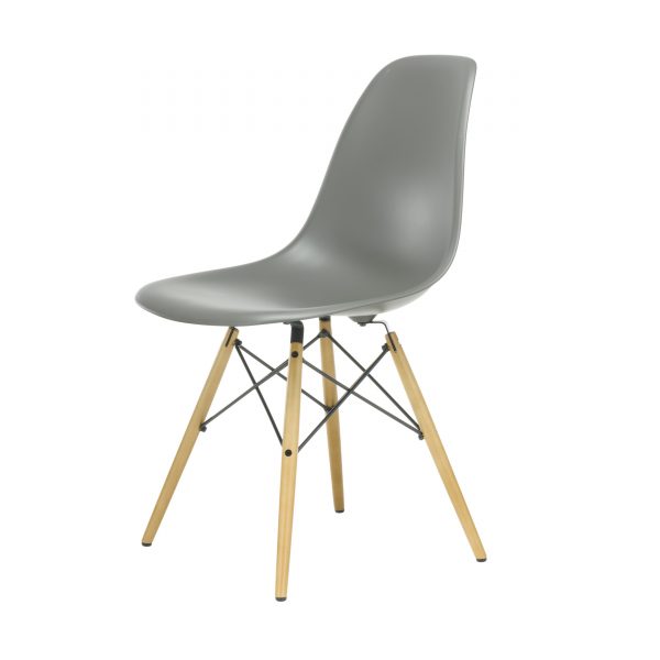 Eames Plastic Side Chair Stuhl DSW mit Filzgleitern basalt-Ahorn neue Maße Eames Plastic Side Chair Stuhl DSW mit Filzgleitern basalt-Ahorn neue Maße