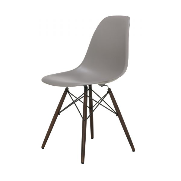 Eames Plastic Side Chair Stuhl DSW mit Filzgleitern mauve-Ahorn gebeizt neue Maße Eames Plastic Side Chair Stuhl DSW mit Filzgleitern mauve-Ahorn gebeizt neue Maße