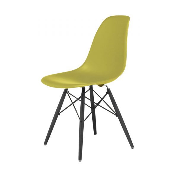 Eames Plastic Side Chair Stuhl DSW mit Kunststoffgleitern senf-Ahorn lackiert Eames Plastic Side Chair Stuhl DSW mit Kunststoffgleitern senf-Ahorn lackiert