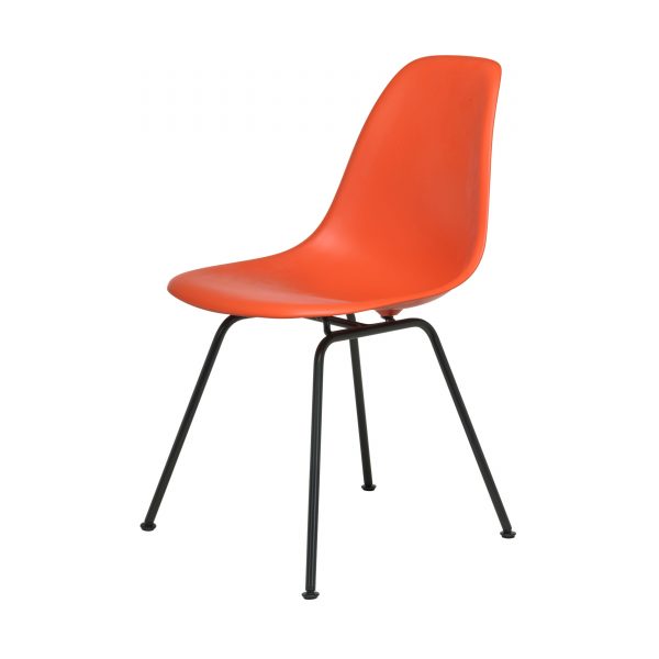 Eames Plastic Side Chair Stuhl DSX basic dark mit Filzgleitern poppy red neue Maße Eames Plastic Side Chair Stuhl DSX basic dark mit Filzgleitern poppy red neue Maße