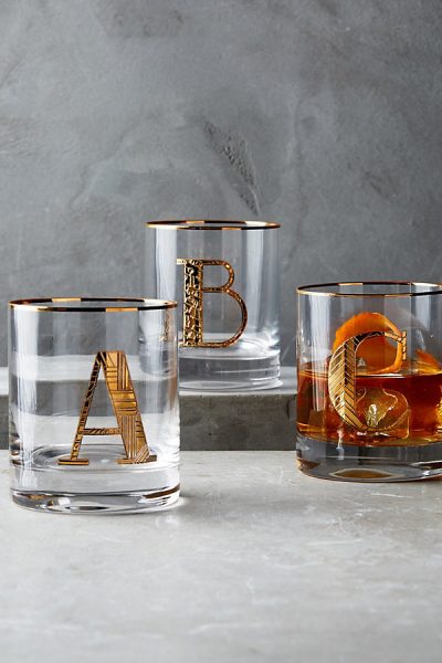 Glas mit goldenem Monogramm - A8566994 Glas mit goldenem Monogramm - A8566994
