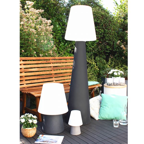 Shining No. 1 In- und Outdoor Stehleuchte grau Shining No. 1 In- und Outdoor Stehleuchte grau