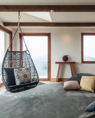 You Totally Need These Hanging Chairs and Swinging Beds In Your Life