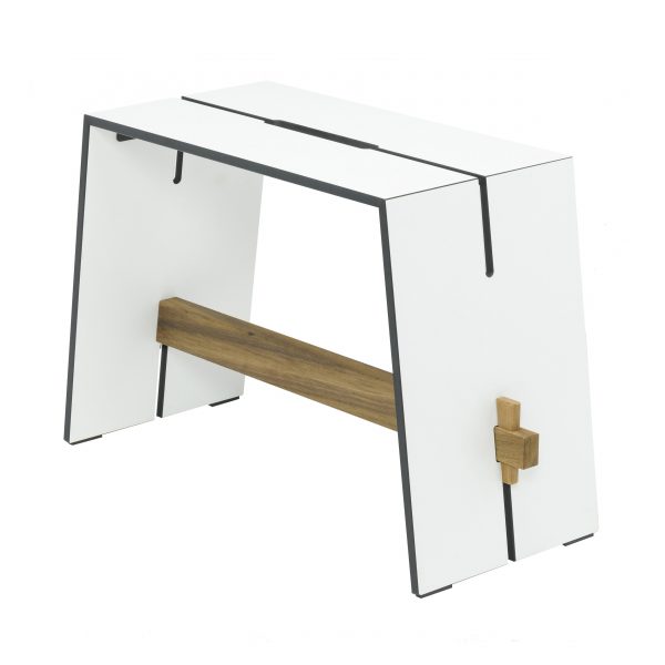 Tension Hocker und Beistelltisch HPL Nussbaum Tension Hocker und Beistelltisch HPL Nussbaum