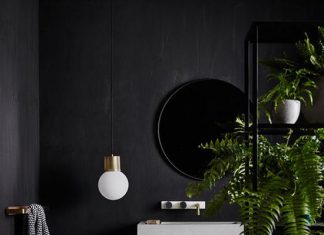 WEEKEND AT HOME / 110