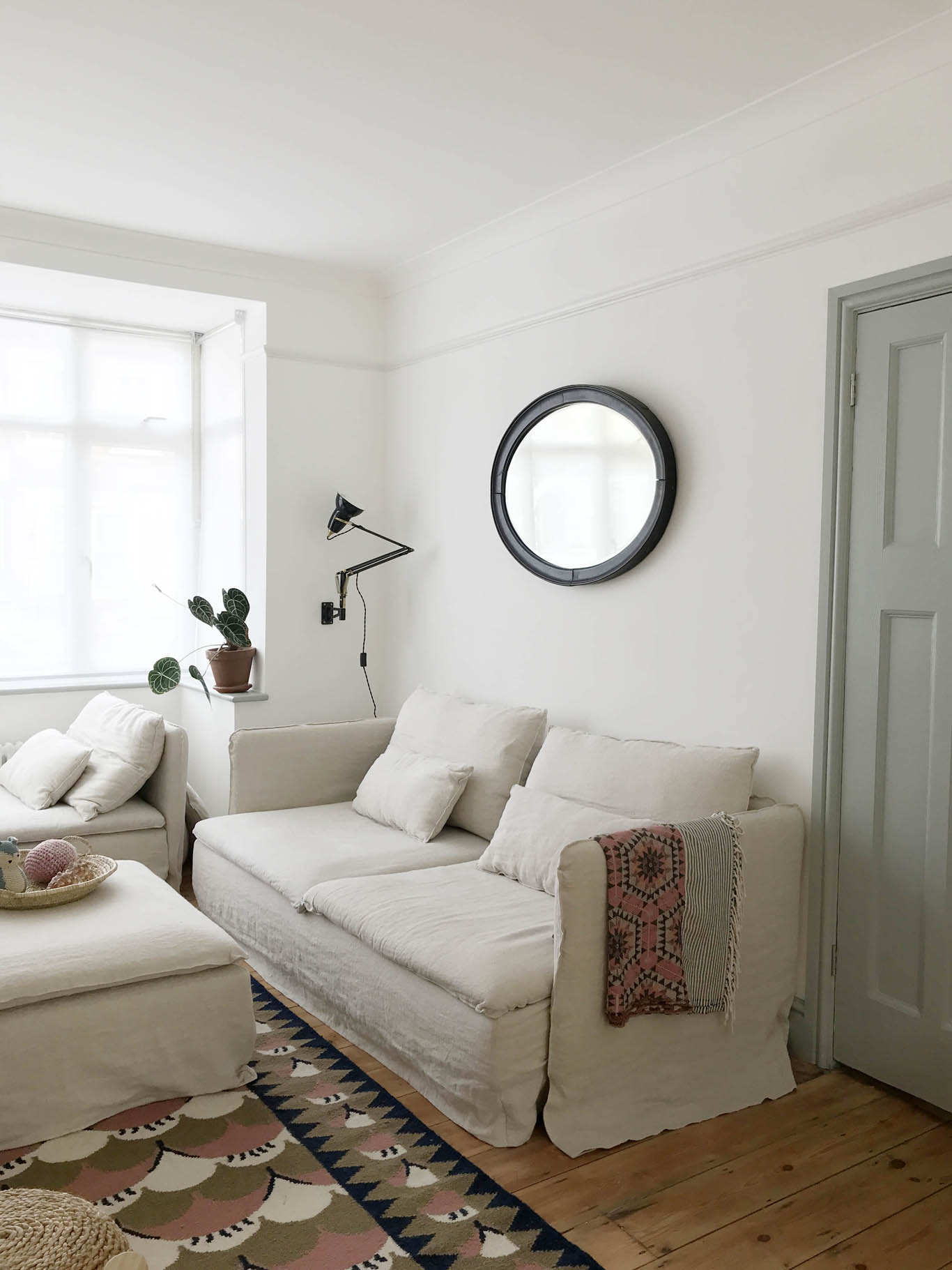 Living-room-in-1930s-house-1