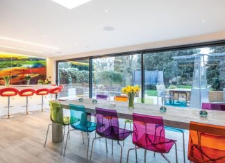 5 Creative Ways to Get Bold Colors into Your Space