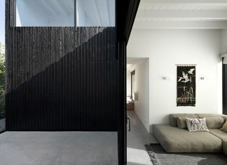 Tiny Holiday Home by i29 + Chris Collaris