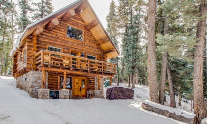 Bear-Hollow-Cabin-full-exterior-view-850x508