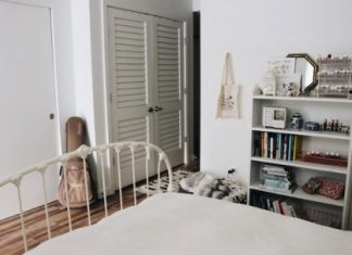 Courtney’s Seattle Studio Apartment Tour