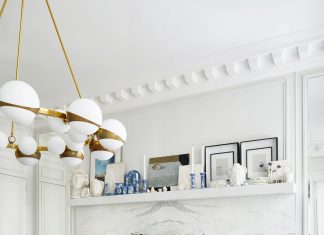 Room of the Week :: A Glamorous Parisian Kitchen