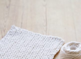 make your own: potholder (and knitting needles).