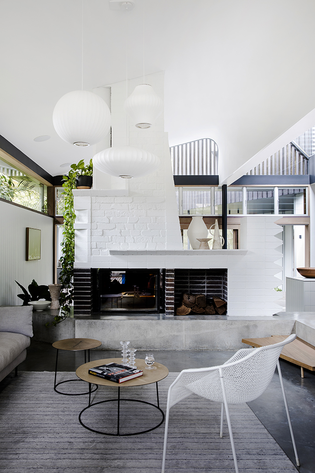 David2BBoyle2BArchitects_Riverview2Bhouse2BLiving2BRoom_Photo2BChris2BWarnes_Inside2BOut