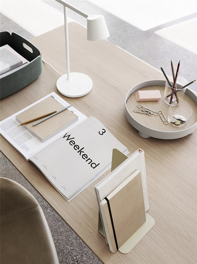 Fiber-base-table-oak-tip-restore-tray-corky-platform-compile-muuto-org