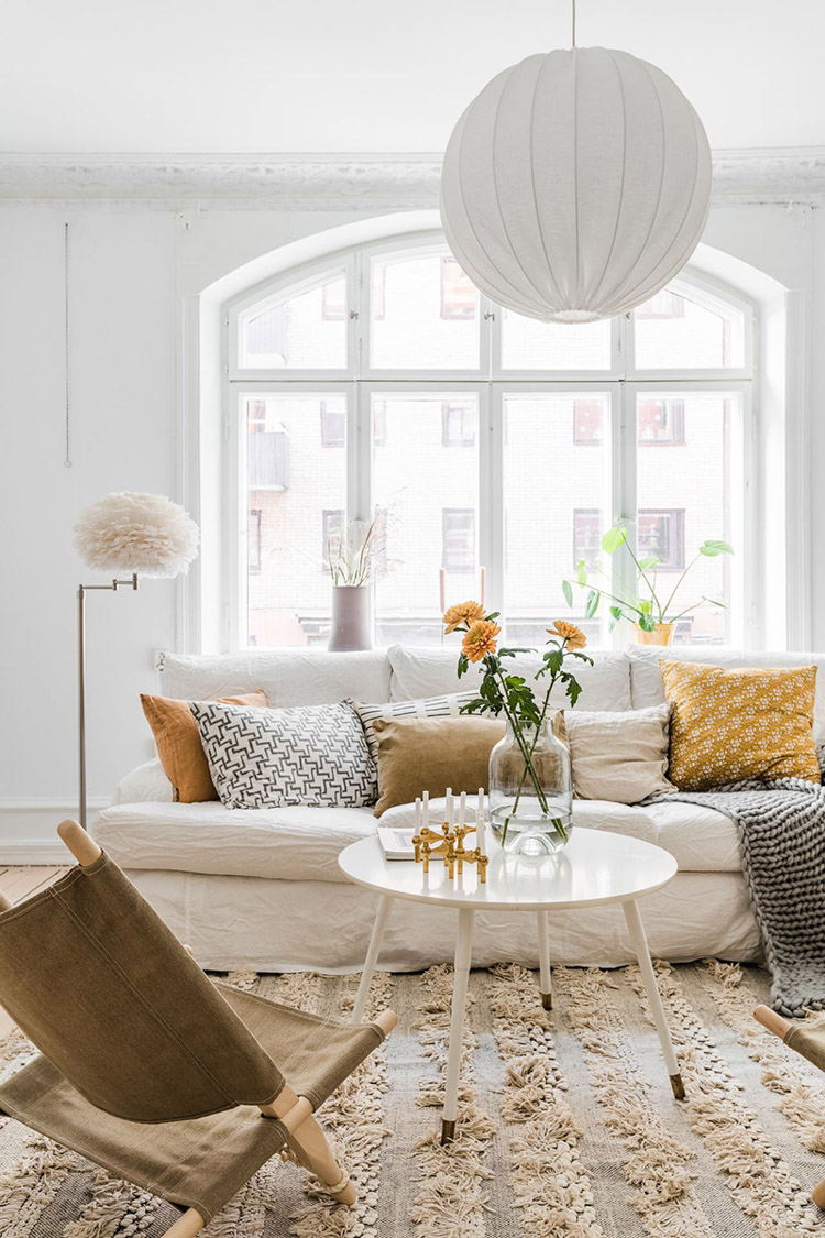 Swedish2Bapartment2Bwith2Bpink2Band2Byellow