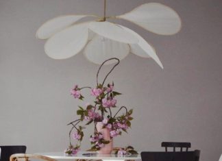 Step Inside Franziska’s Home – With Flowers Around Every Corner!