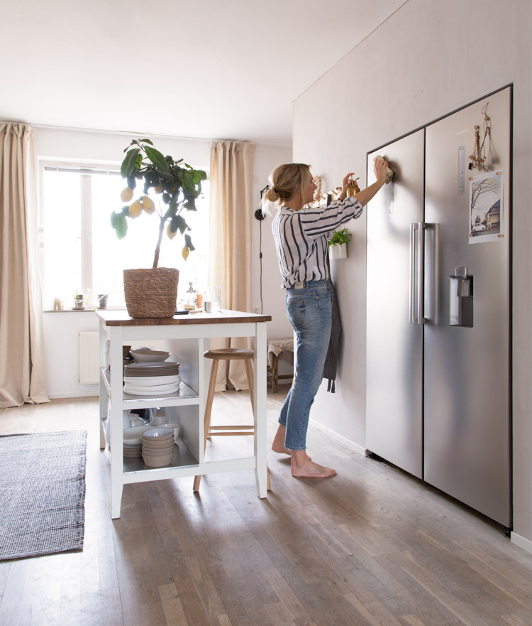 Samsung2BRefrigerator2BCleaning2BHacks_-3