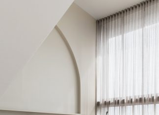 A Curvy Aussie Penthouse in Queensland