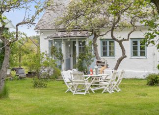 An Idyllic Swedish Summer Cottage In a Former Telegraph Station