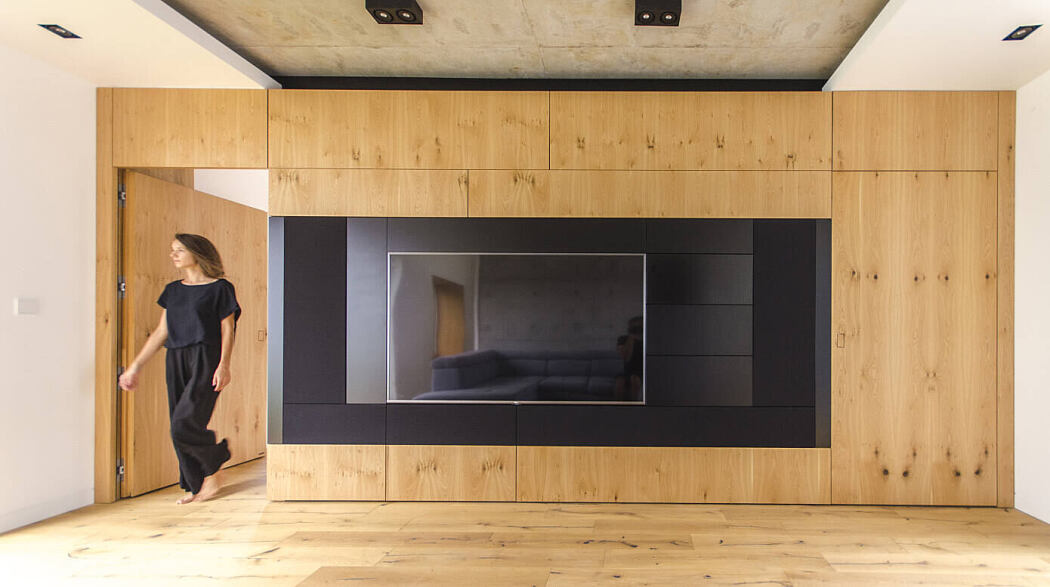 001-house-parasite-studio-1050x587