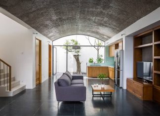 Vom House by Sanuki Daisuke Architects
