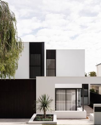 Mount Pleasant House by Robeson Architects