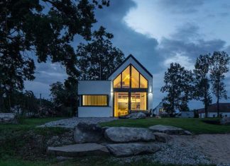 House by the Pond Is an Escape to Nature in South Bohemia, Czech Republic