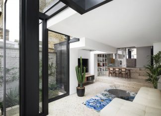 Frame House by Bureau de Change Architects