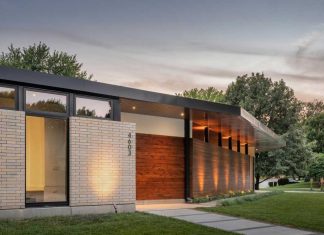The Homestead Residence in Kansas Gives Nod to Mid-Century Modern Design