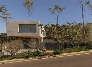House Casa Comigo by Juliana Risso Arquitetura