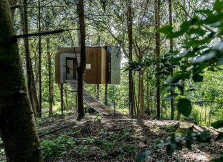 Lovtag Treetop Hotel by Sigurd Larsen
