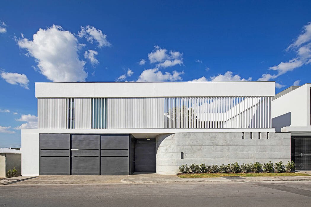 001-casa-ithualli-mir-rivera-architects-1050x699